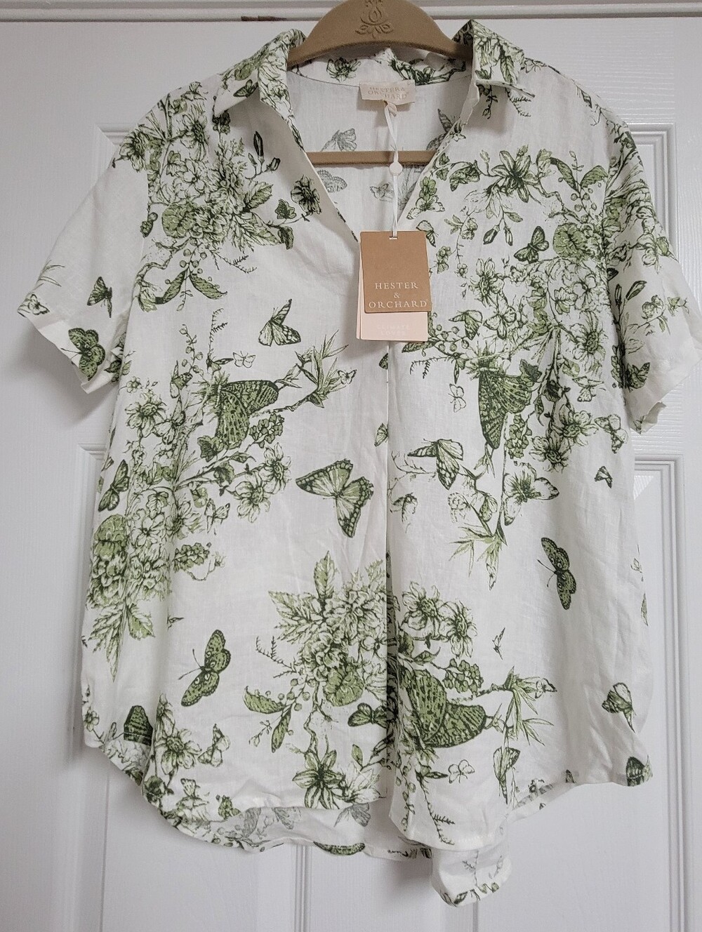 Hester & Orchard NWT Green Botanical Print Button Front Top  Size Medium.